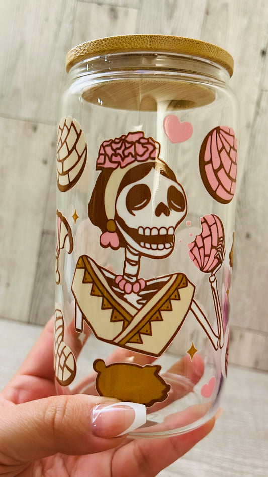 Skeleton and conchas
